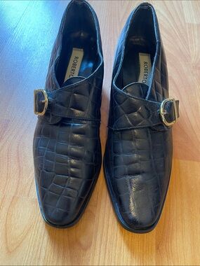 Vintage Roberto Vianni Black Croc-Embossed Leather Buckle Heels